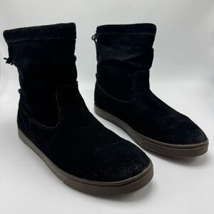 Olukai Kapa Moe Boots Black Suede Leather Women’s 9
Pull On